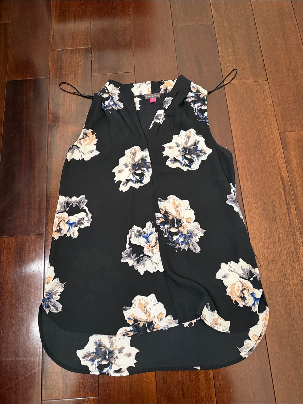 Vince Camuto Black Sleeveless V-Neck Top with Cream & Blue Floral Print